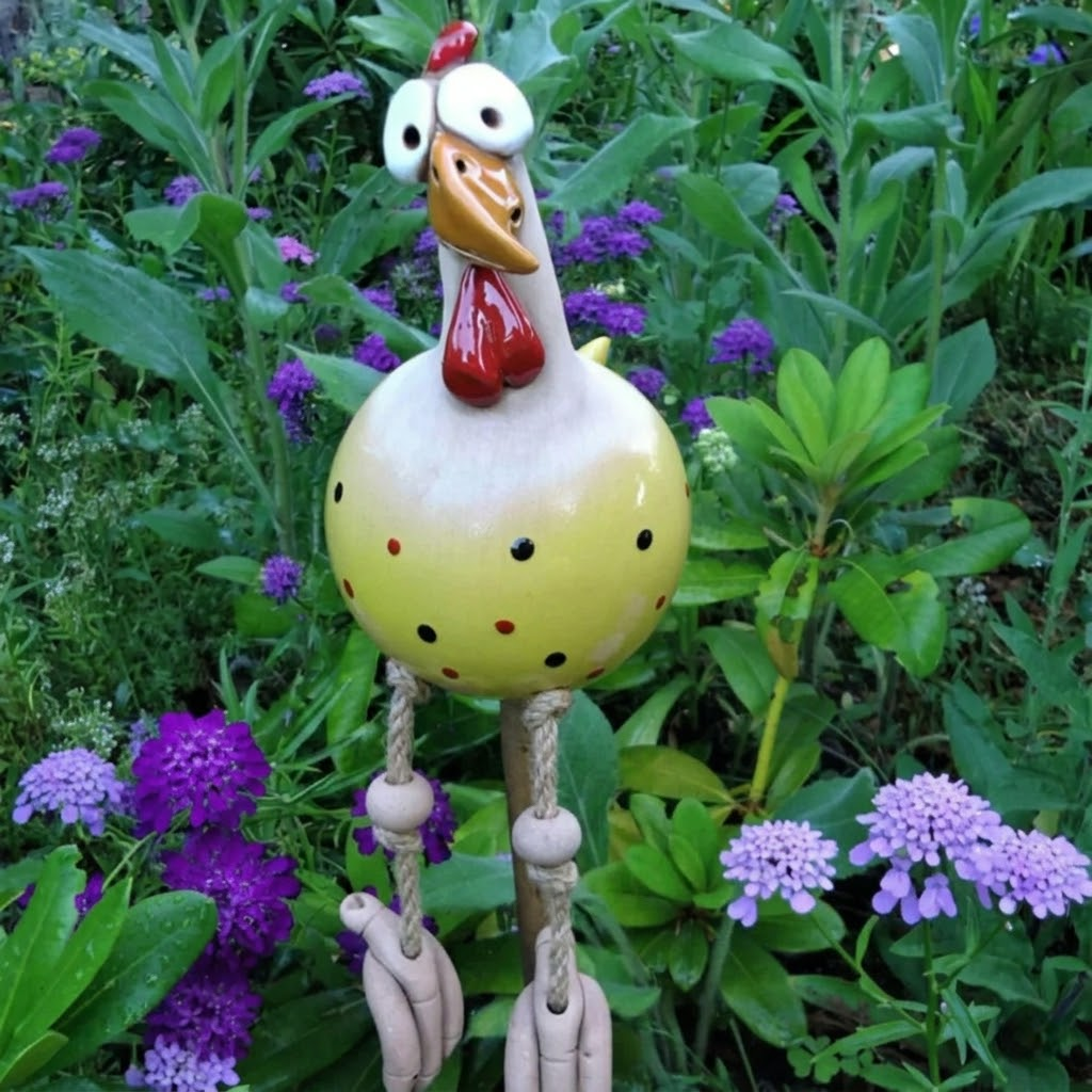 YardHen™ – Decorative Ceramic Garden Hen with Dangling Legs